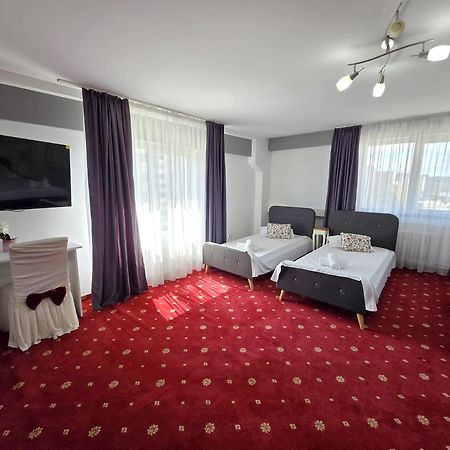 Bon Ton Residence Szörényvár Kültér fotó