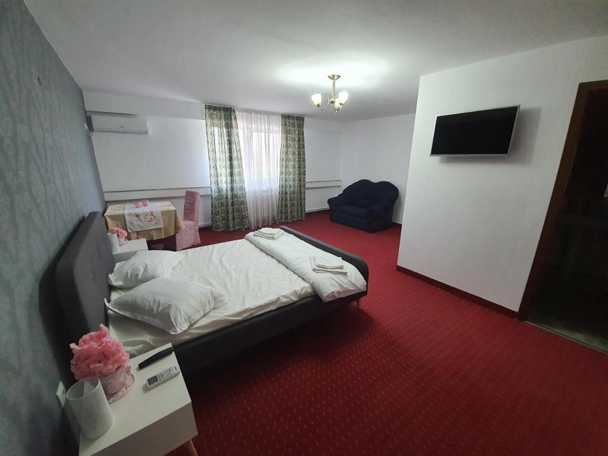 Bon Ton Residence Szörényvár Kültér fotó