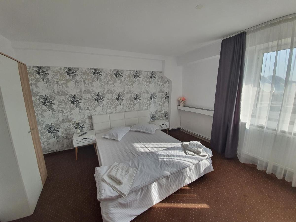 Bon Ton Residence Szörényvár Kültér fotó