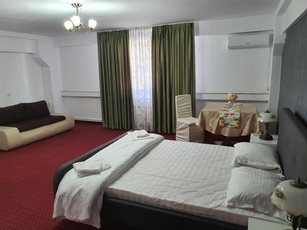 Bon Ton Residence Szörényvár Kültér fotó