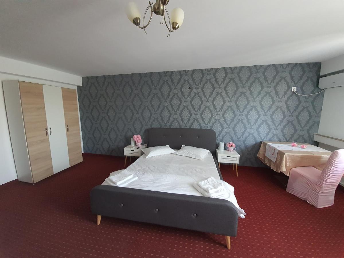 Bon Ton Residence Szörényvár Kültér fotó