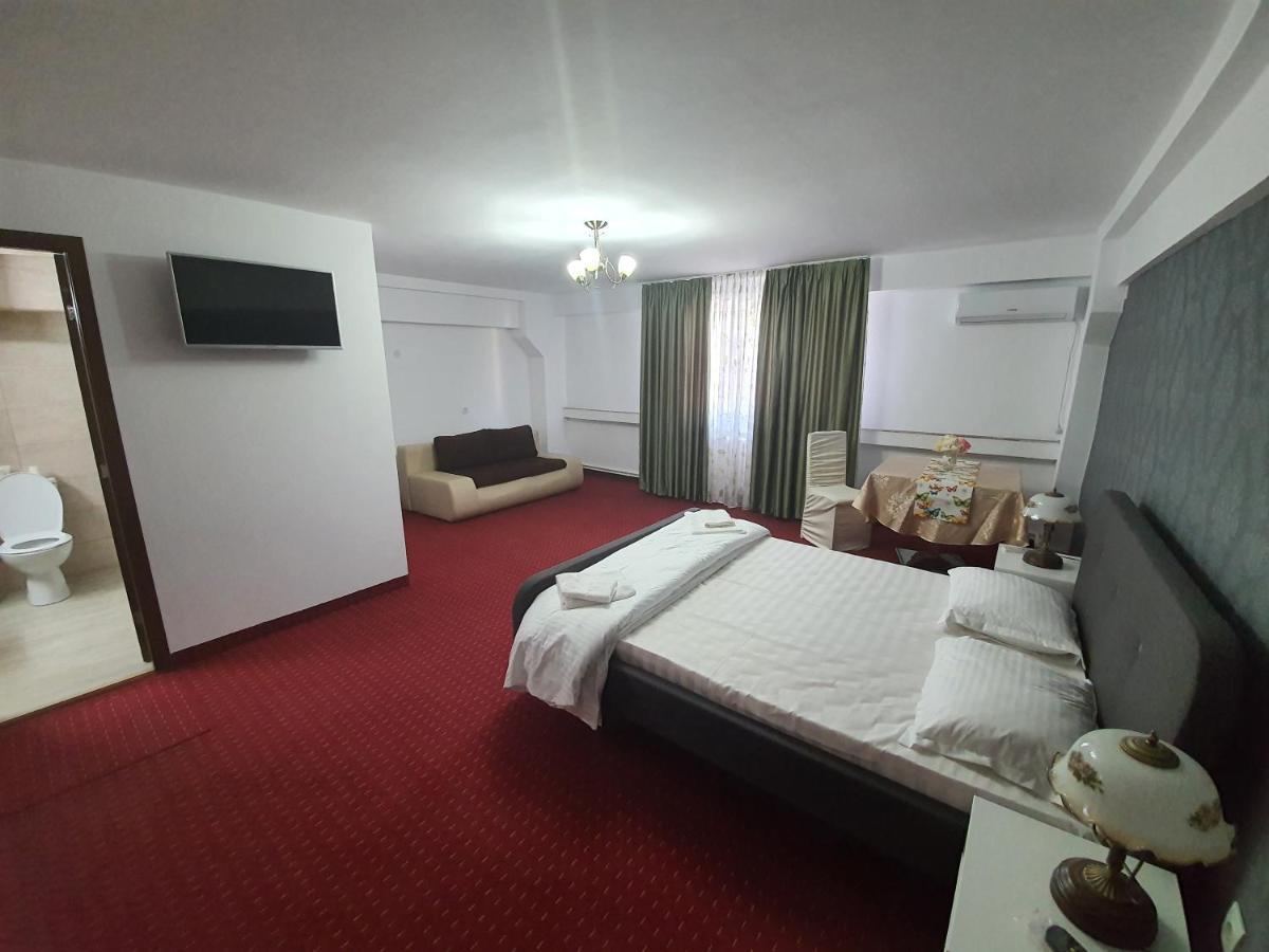 Bon Ton Residence Szörényvár Kültér fotó