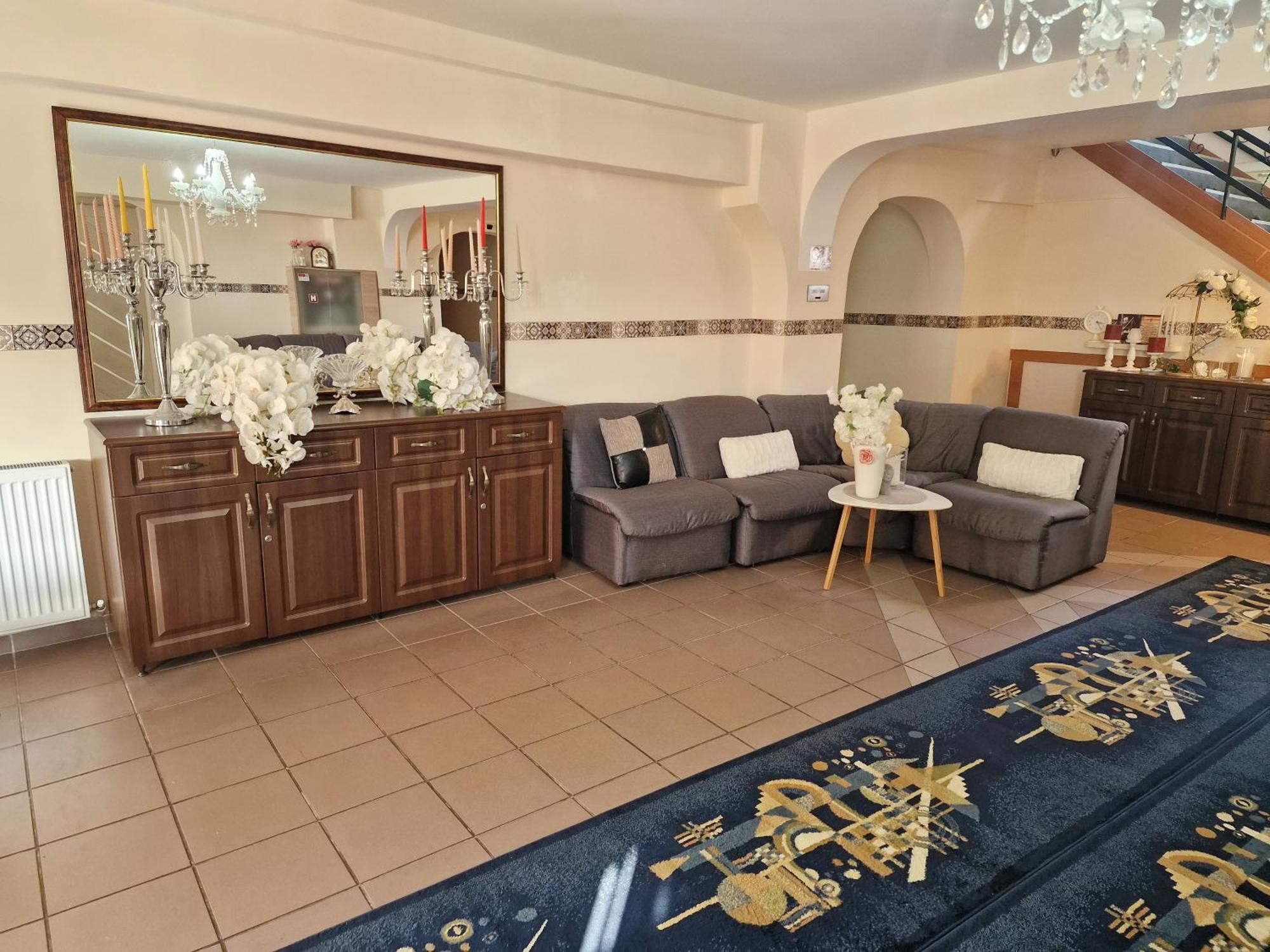 Bon Ton Residence Szörényvár Kültér fotó